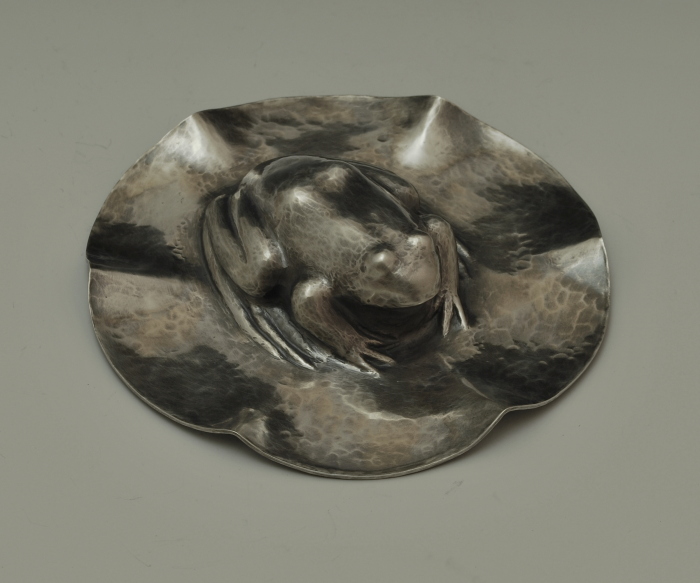 Frog Bowl, lid only, by Steve Shelby